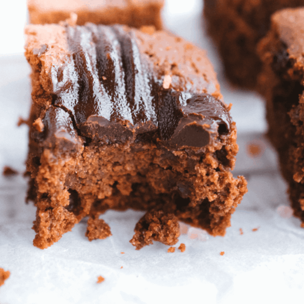 Gezonde chocolade brownies met smeuïge structuur en pure chocolade