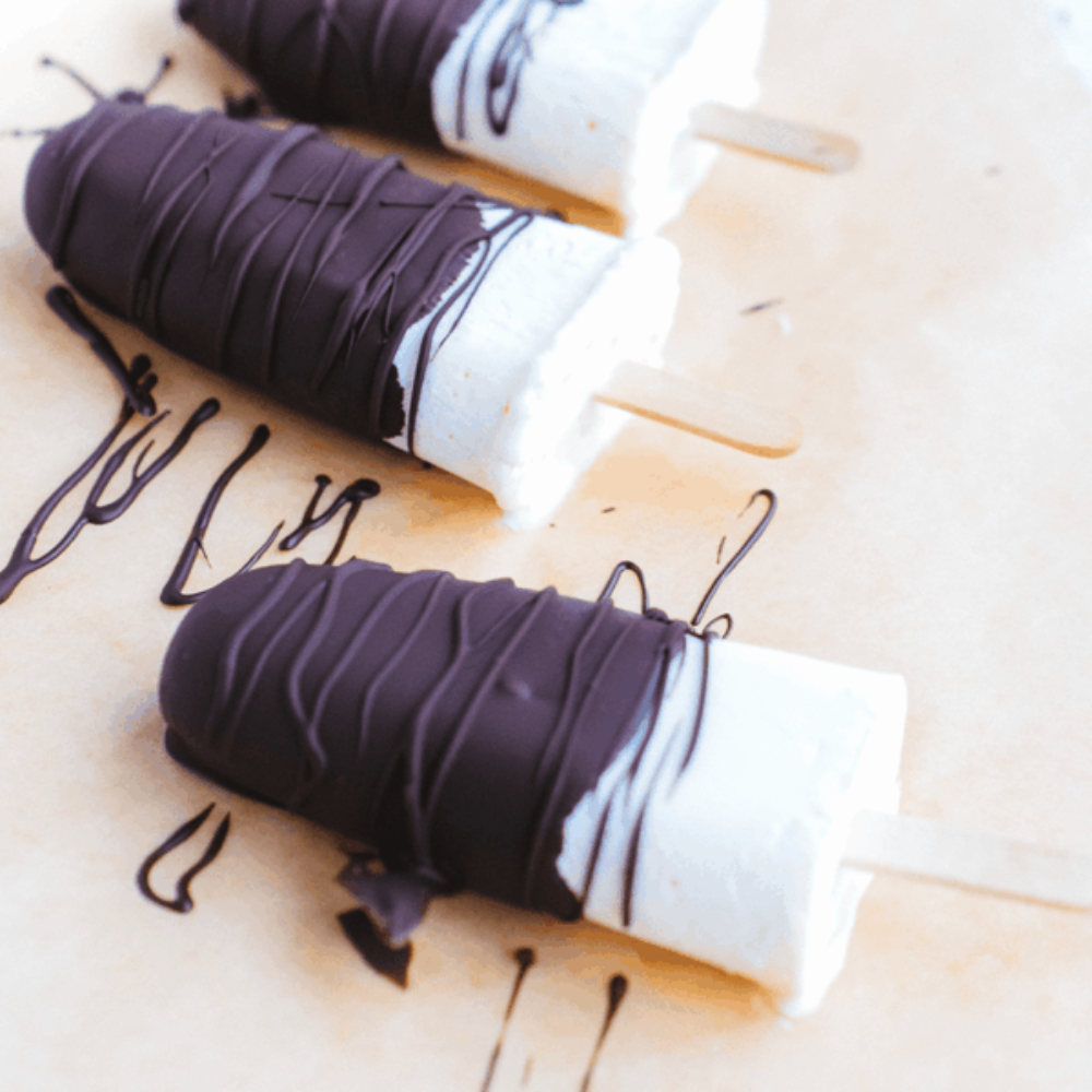 Vanille ijsjes met topping koolhydraatarm