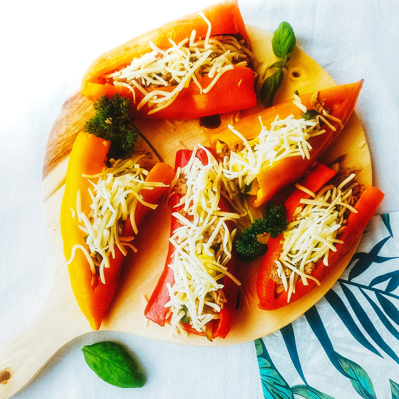 Koolhydraatarme gevulde paprika met kip