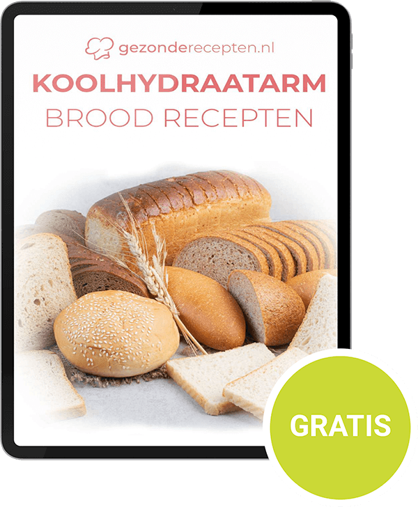 Een tablet met de cover van “Koolhydraatarm Brood Recepten” van Gezonderecepten.nl, met verschillende broden, stokbroden en sesambolletjes — een gratis digitale bonus met koolhydraatarme en keto broodrecepten voor een gezonde levensstijl.