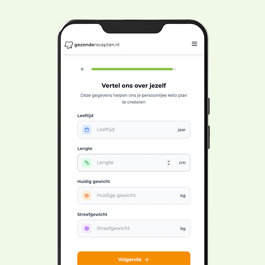 Een smartphonescherm met het formulier “Vertel ons over jezelf” op Gezonderecepten.nl, met velden voor leeftijd, lengte, huidig gewicht en streefgewicht — de eerste stap in het maken van een persoonlijk keto en koolhydraatarm maaltijdplan.
